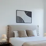 Park Residences Apartment *
