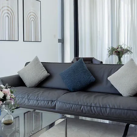 アパート Park Residences ニコシア